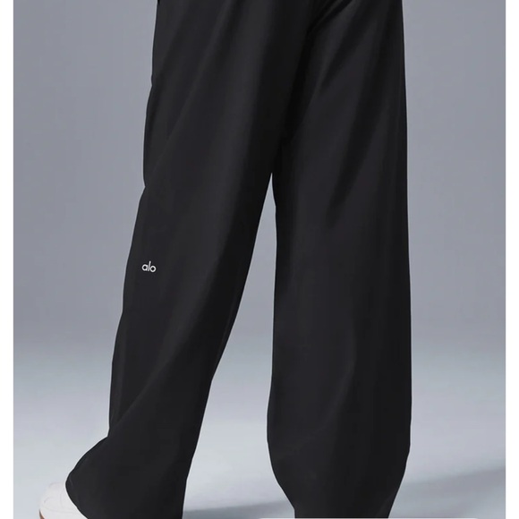 ALO Yoga Women's suit up trouser Pants - Picture 3 of 8